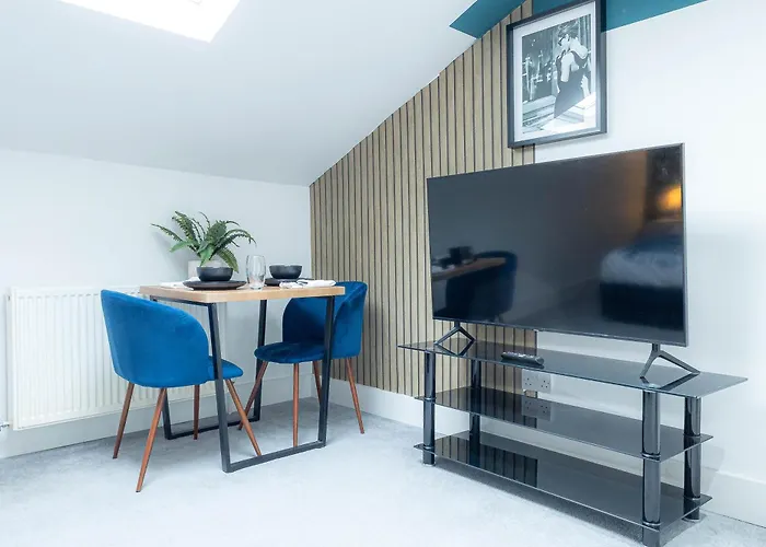 Deluxe Urban Retreat With City Views Studio And One Bedroom Apartments Near Camden By Belvilla