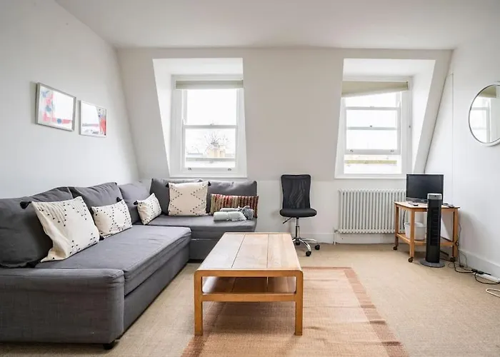 North East London Loft Apartment. Stoke Newington.