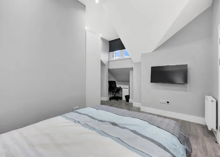 Your Cosy Stay Modern 2 Double Bedroom Flat Fully Furnished - 5 Mins Walk To Stn Flat 4