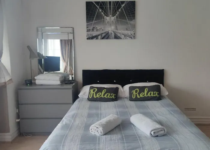 Studio On Golders Green Road