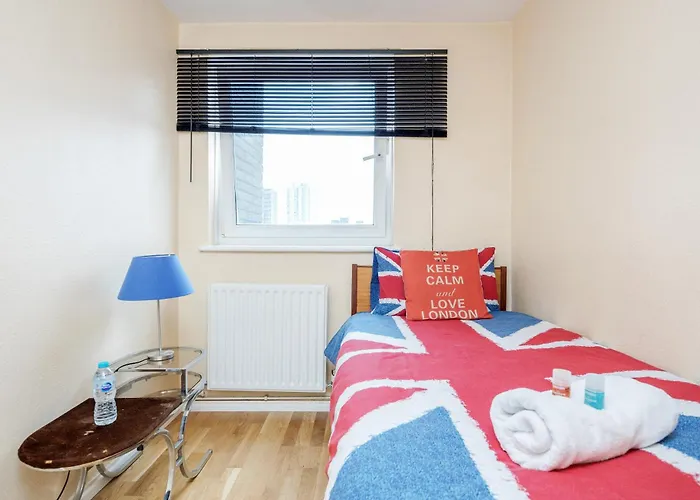 4-Bedroom Flat Near Bigben,Parliament & London Eye
