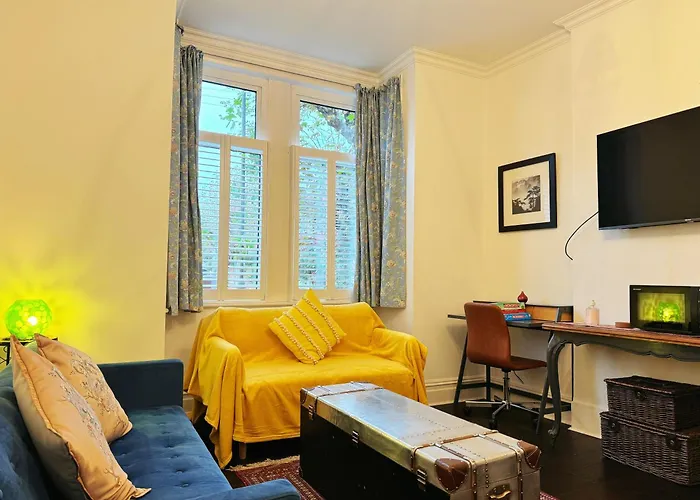 London Sw Holiday Apartment - Free Parking