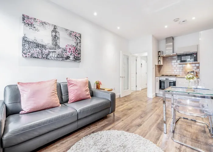 Bright & Modern 2-Bed Notting Hill Apartment