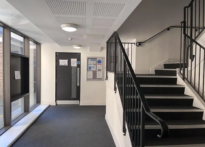 Lovely Charming 2-Bedroom Apartment In Bow London