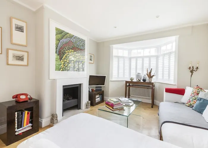 Whoops-A-Daisy 3 Bedroom In Notting Hill