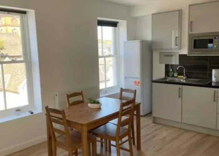 Battersea Central Flat For 4 15 Mins To London Eye/Power Station Bs4