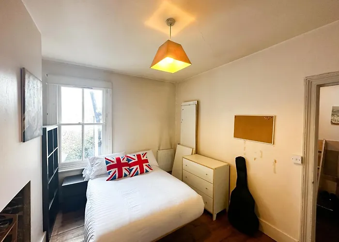 58 Alloa Townhouse