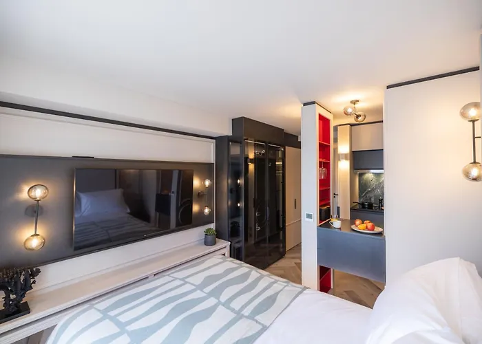 The Brondesbury By Nestor