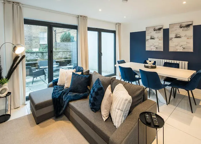 Charming 2-Bed House In Central