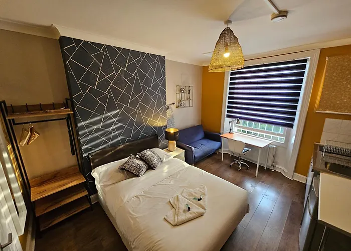 Caledonian Road Cozy Studio