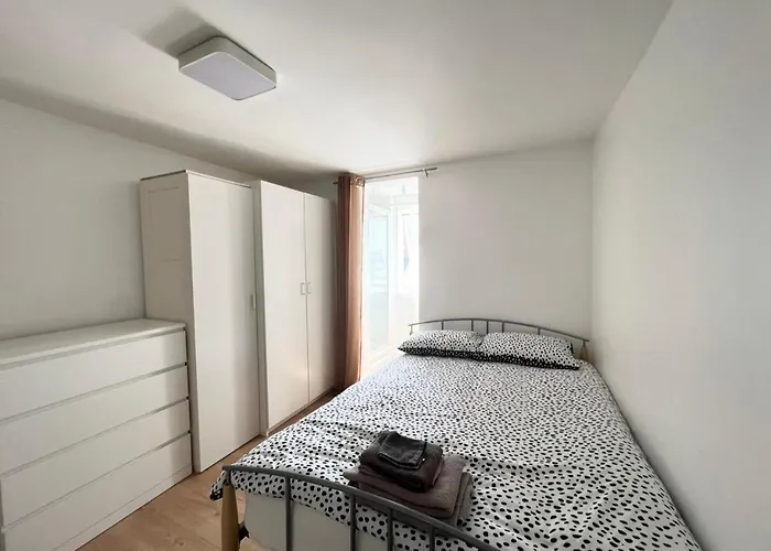 Cosy Studio - London