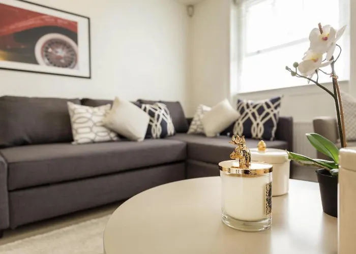 Covent Garden 2Br - Urban Chic Apartment
