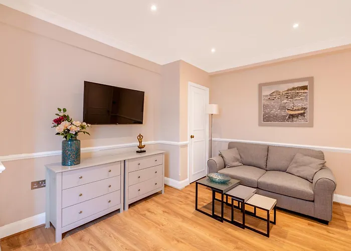 Charming Studio In Prestigious Chelsea
