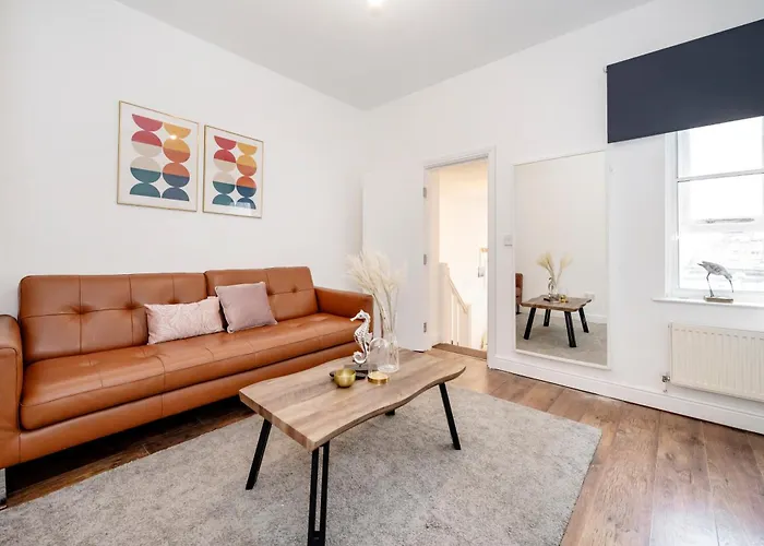 Beautiful Flat Near The Center 11 Min By Tube