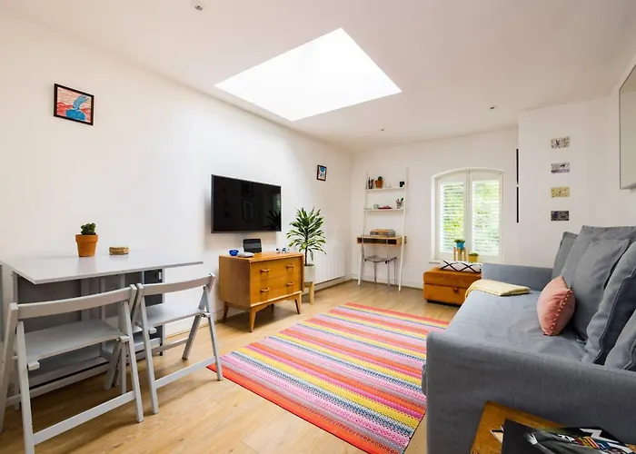 Wild Roses Serviced Apartments - City Airport