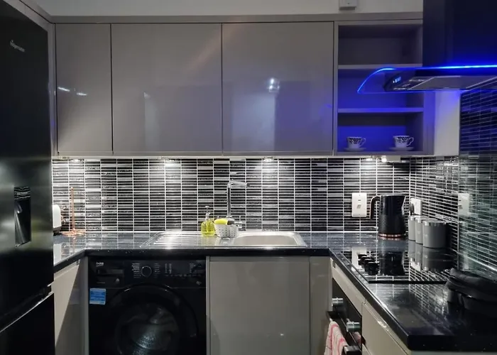 Stylish London Apartment & Free Parking