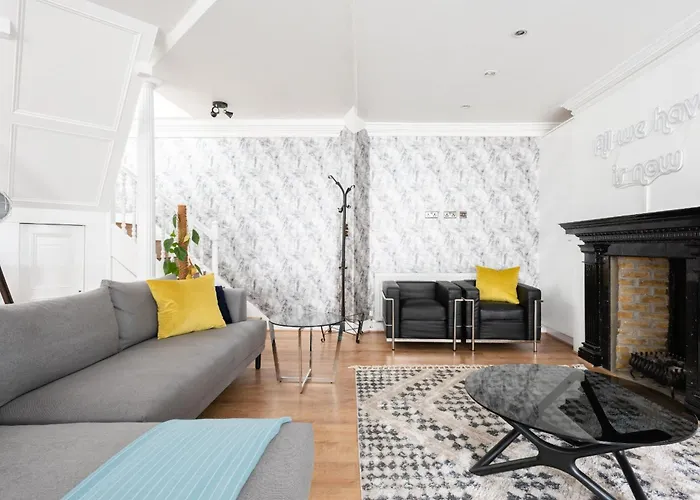 The Paddington Mews - Comfortable & Elegant 3Bdr Paddington House