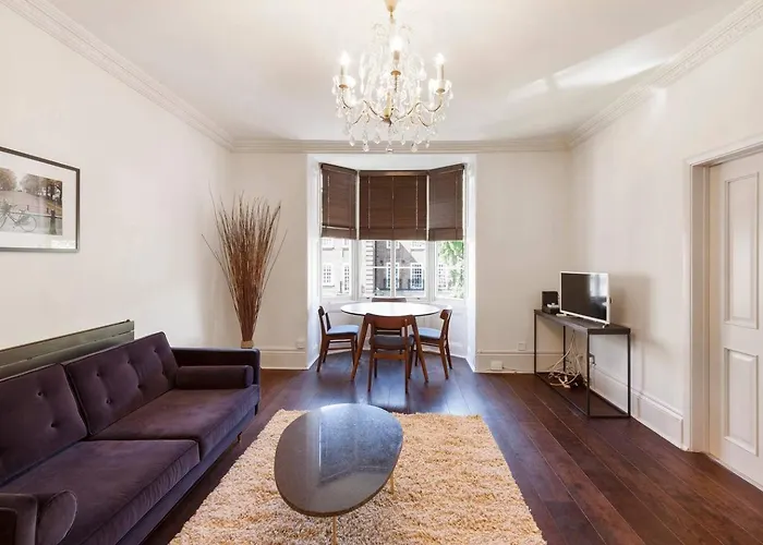 Elegant Airy 2 Bedroom Flat In Paddington