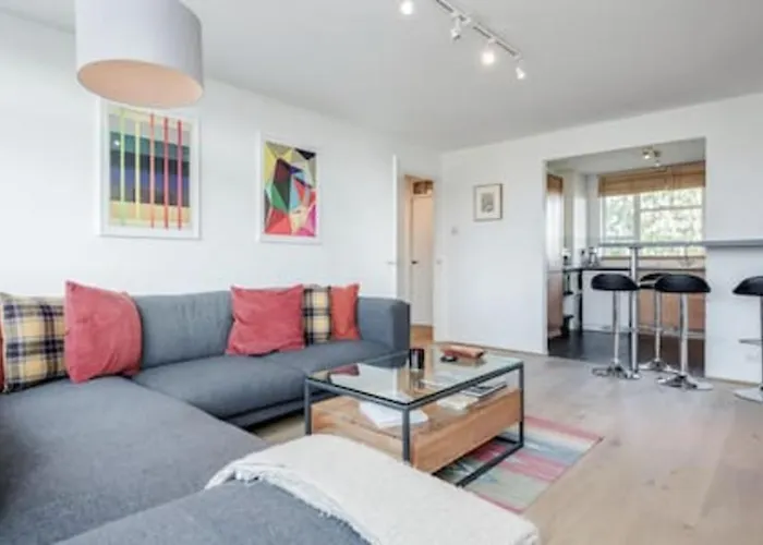 Spacious 2Bed In Top Location Holland Park-N Hill