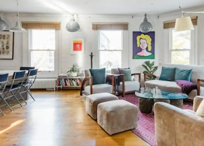 Experience London In Amazing Reconverted Gin House