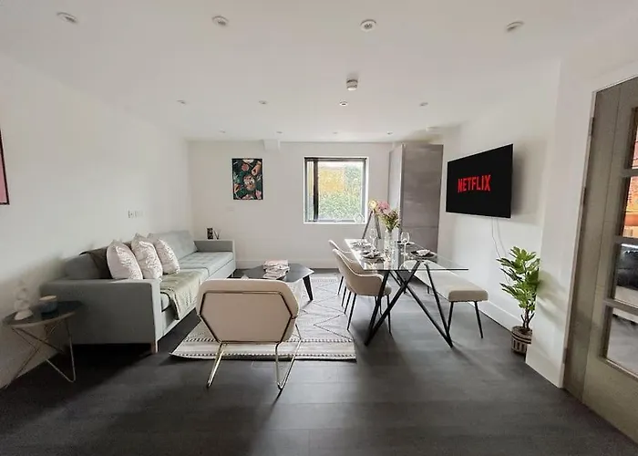 Modern One Bedroom Flat In The Heart Of London