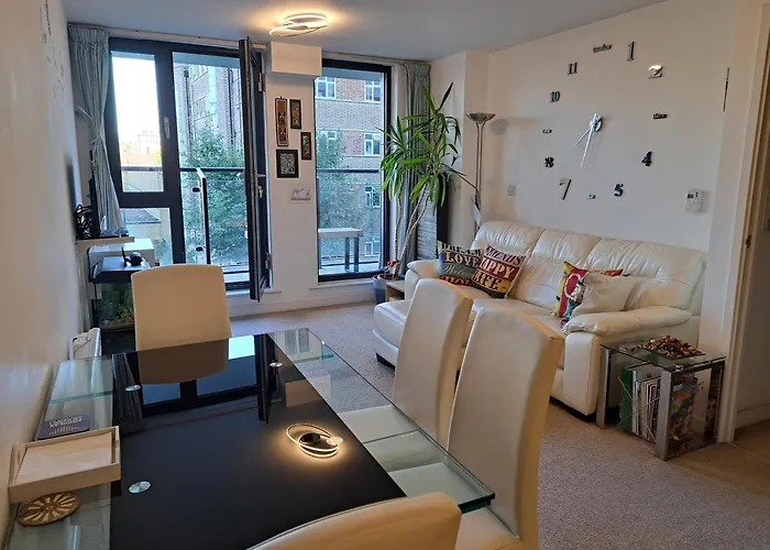 Superb Spacious 1Bedroom Zone 1 London Apartment