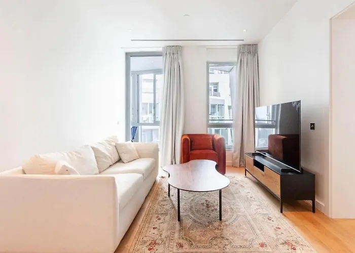 Spacious 2 Bed 2 Bath Battersea Powerstation Apartment