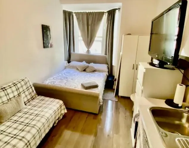 Modern Studio Apartment Sleeps 4 People Opposite Westfield Shepherds Bush