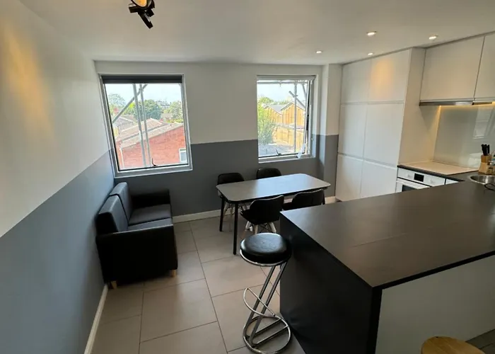 Modern And Cozy Two Bed In Clapham 5