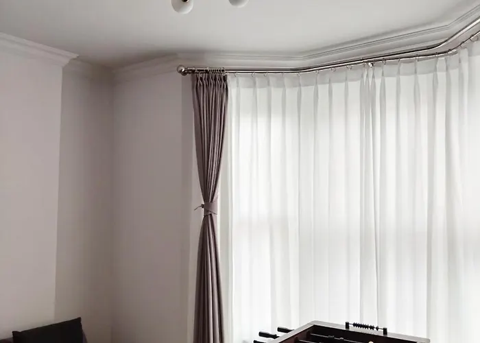 New Refurbished One Bed Flat In The West London