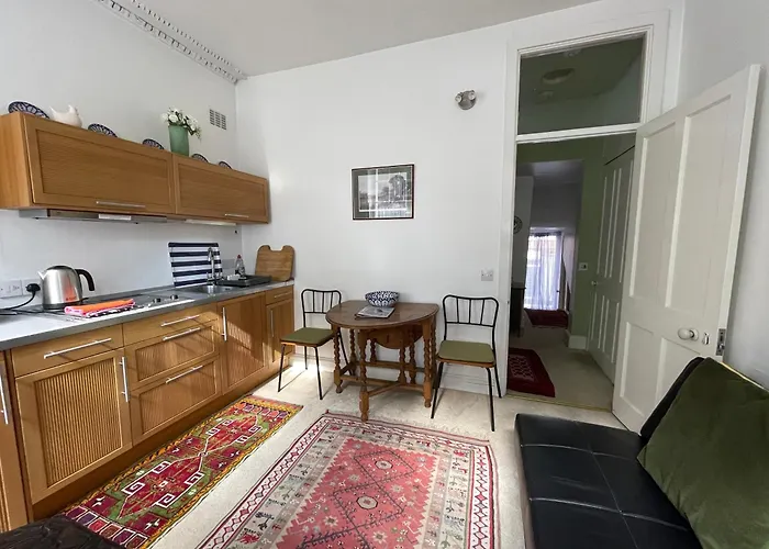 Cosy Central London Apartment 003