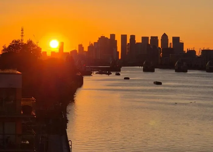 Spacious And Sunny Flat L River Balcony View !