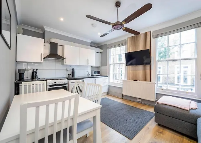 2 Bedroom Flat In Notting Hill
