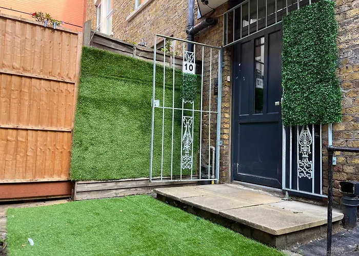 White Glasshouse Yard 1Fl