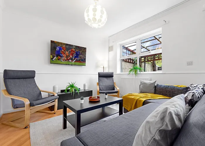 Cozylease 3-Bed Canary Wharf Retreat,Near City Lcy
