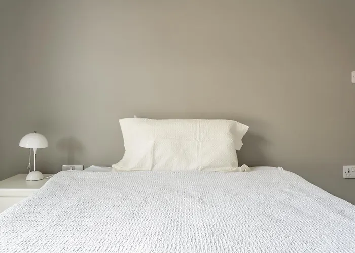 Modern Double Room With Shared Bathroom