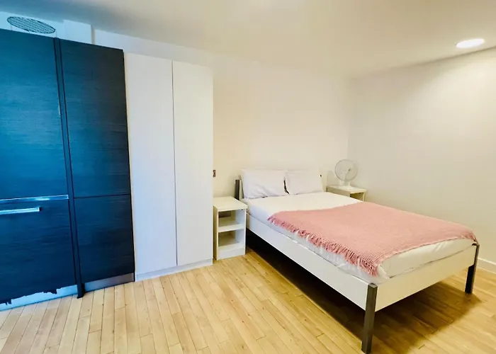Student Only, Studio Room At Kirby, London