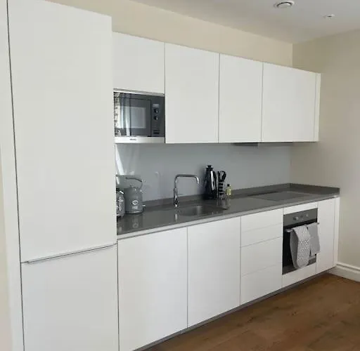 Lovelystudio In Kensington