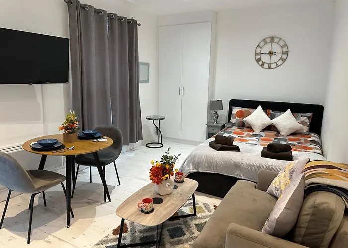 Stylish Studio Escape In West London