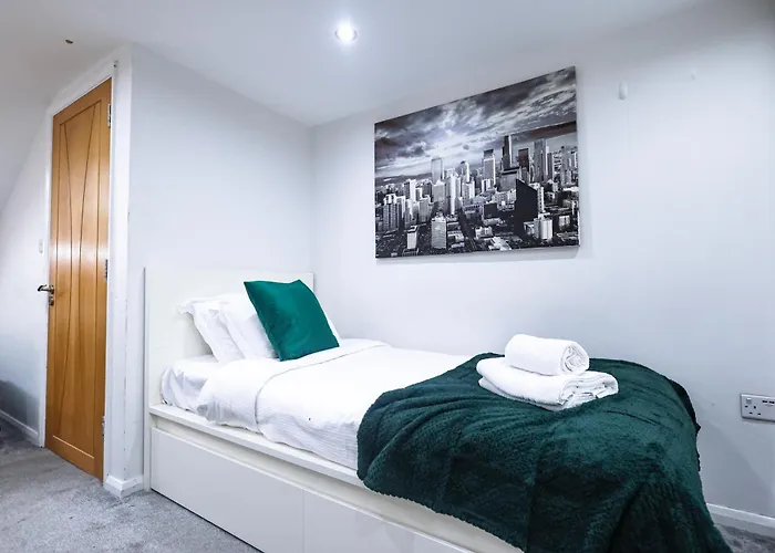 The Heart Of Brick Lane, Sleeps 7!