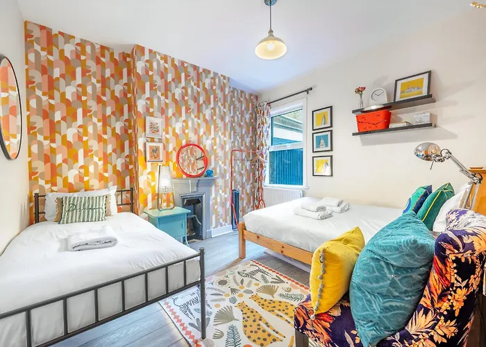 Claremont House 4Br - London