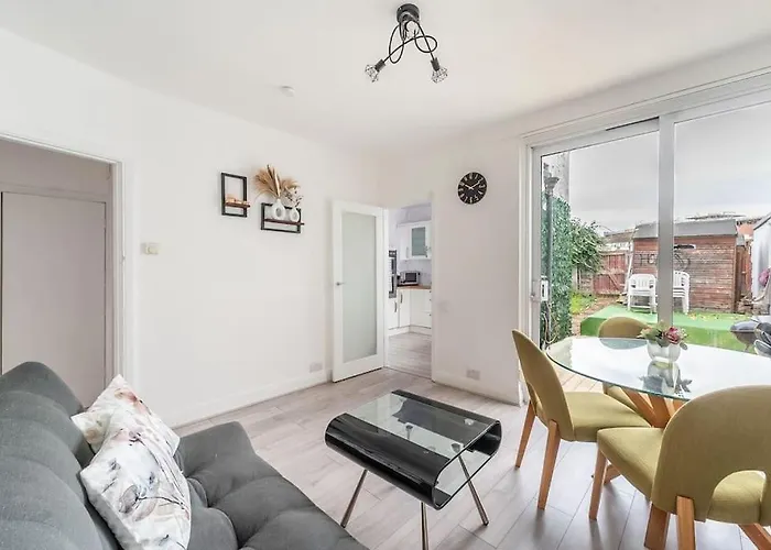 Charming And Cosy 1- Bedroom Flat Wembley