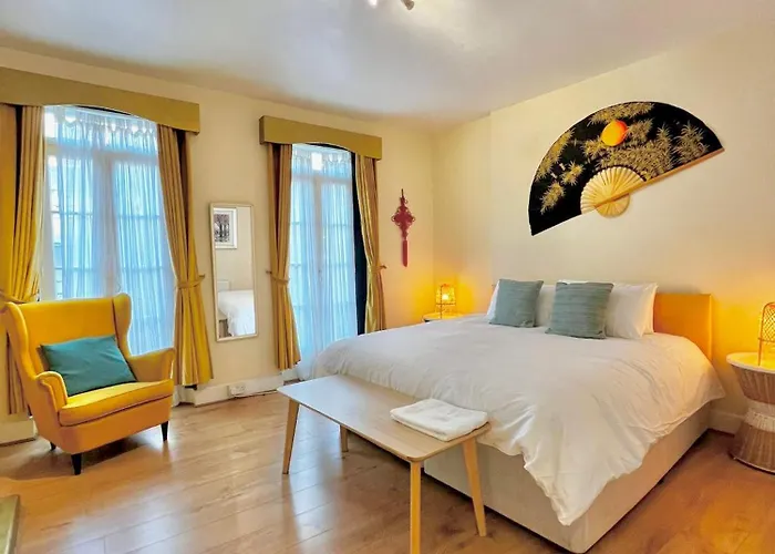 Rare Find - Spacious Studio In The Heart Of Soho