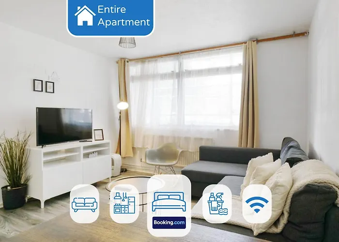 Stylish Two Bedroom Apt By Livestay Short Lets & Serviced Accommodation London, West Kensington