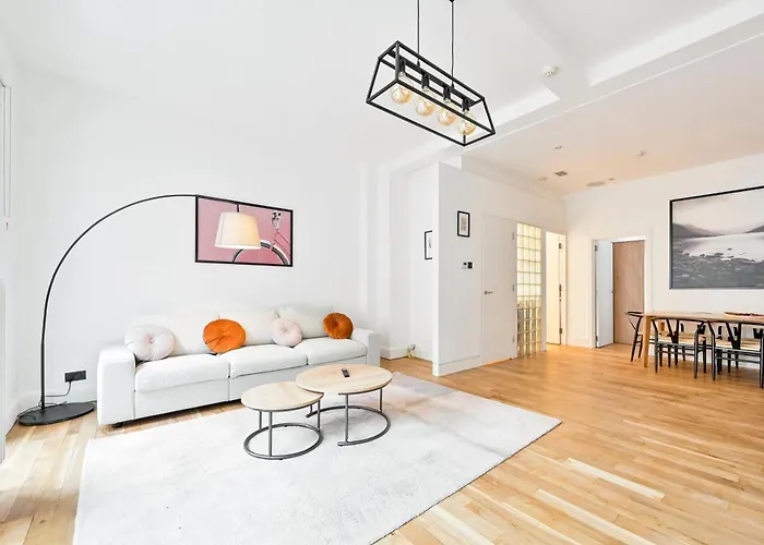 Stunning 3 Bed Central London Apartment