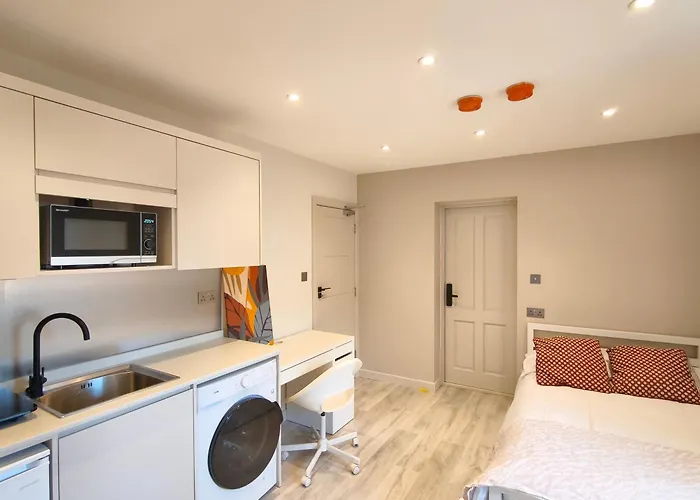 Morden Stratford Studio 1