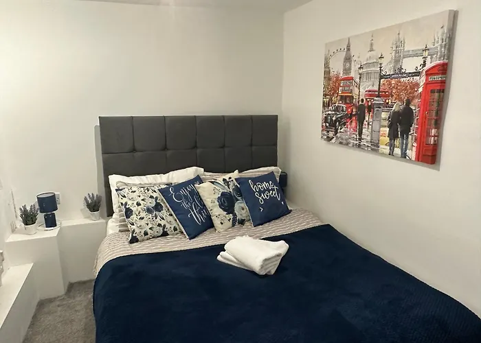Mornington Crescent Suites