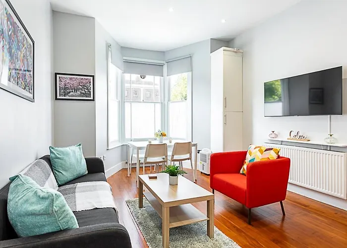Refurbished Stjohns Hill Apartment