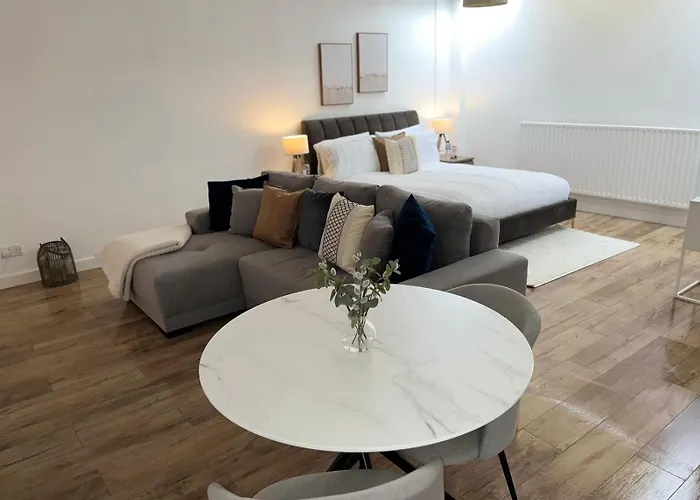 Modern Studio In Popular South Kensington Location