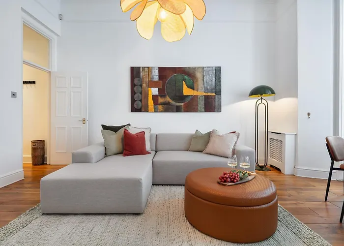 Designer Chelsea Apartment Up To 6 Guests